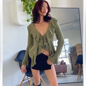 Debut y2k ruffle sweater nwot sz L